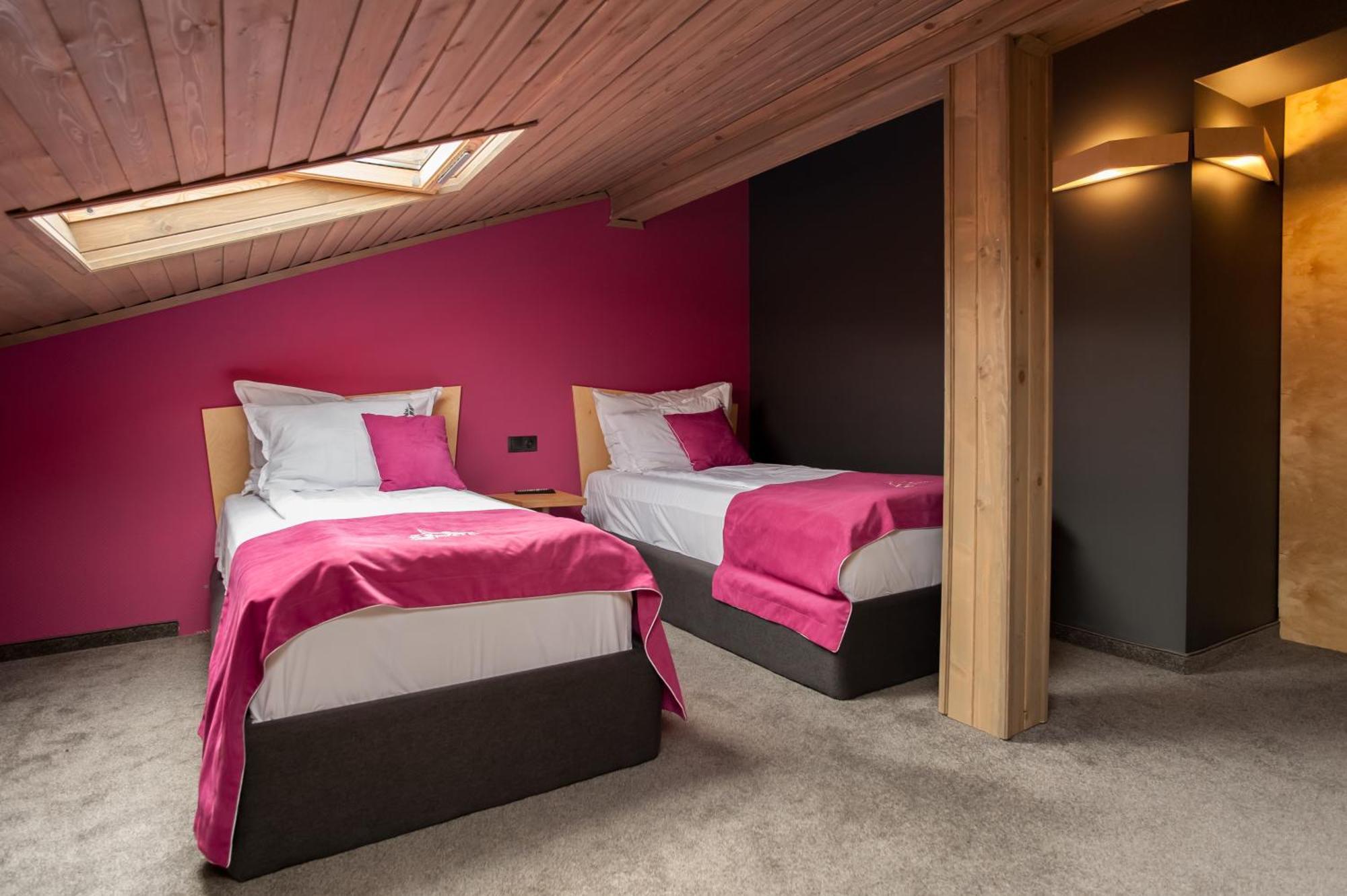 อาร์เต สปา แอนด์ พาร์ค โฮเทล Hotel เวลินกราด ห้อง รูปภาพ A typical room at the hotel