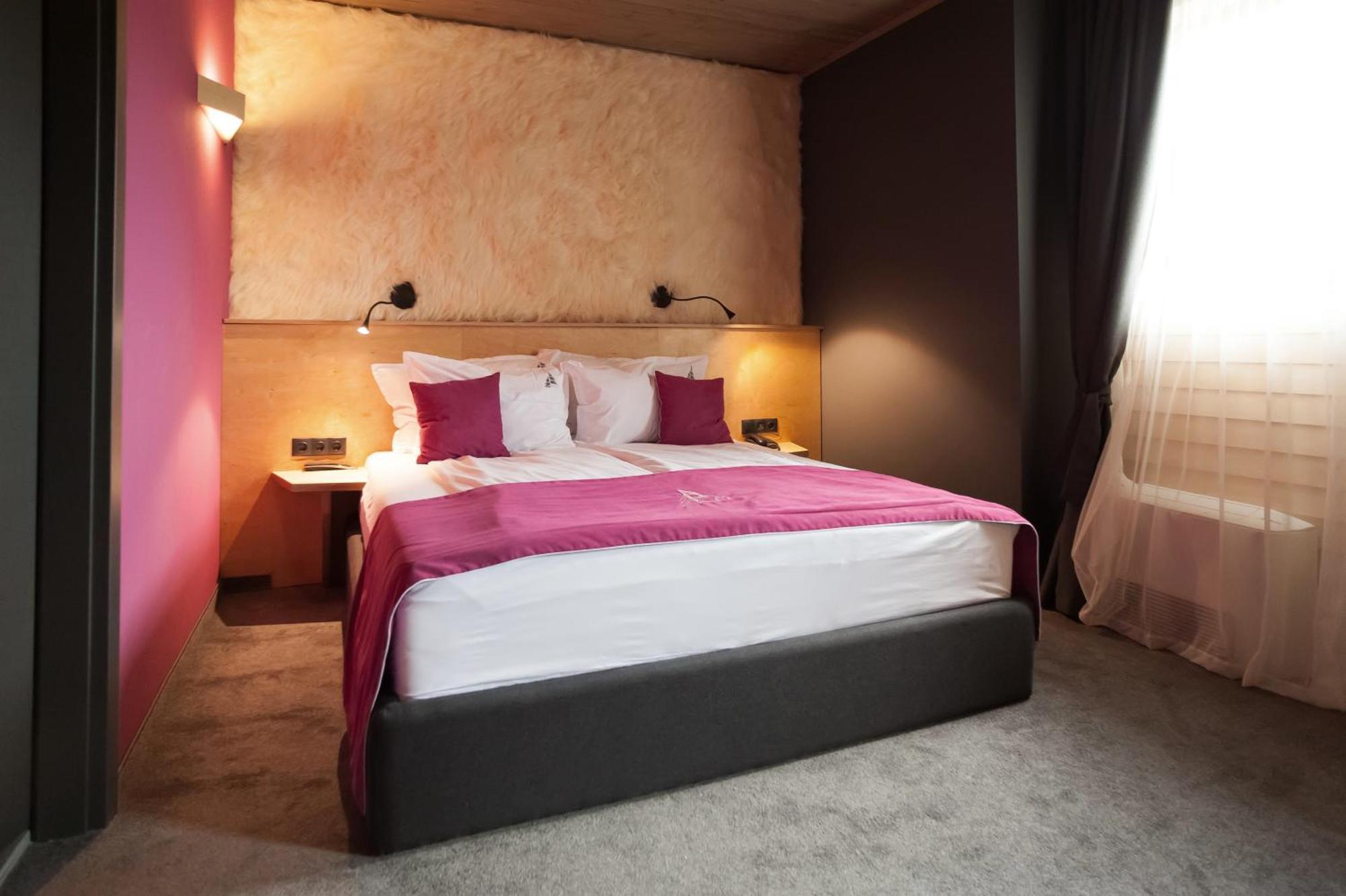 อาร์เต สปา แอนด์ พาร์ค โฮเทล Hotel เวลินกราด ห้อง รูปภาพ A room at the Hotel du Vin in Cheltenham